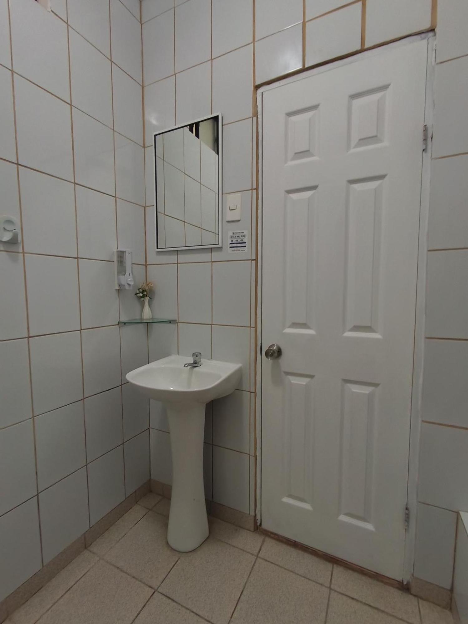 Hostal Julia El Quisco Esterno foto